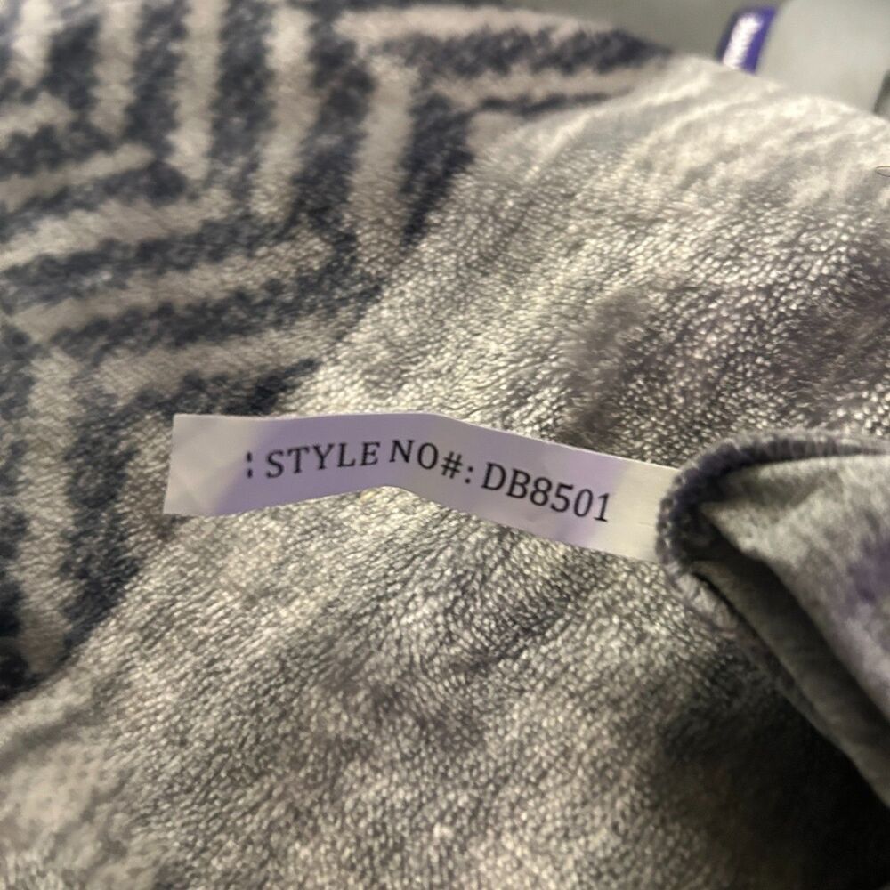 Daisy Gray Ribbed Bodysuit Large Snap Crotch Tank - Picture 6 of 9